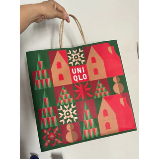 ถุงกระดาษแบรนด์ Uniqlo🛍️🧸