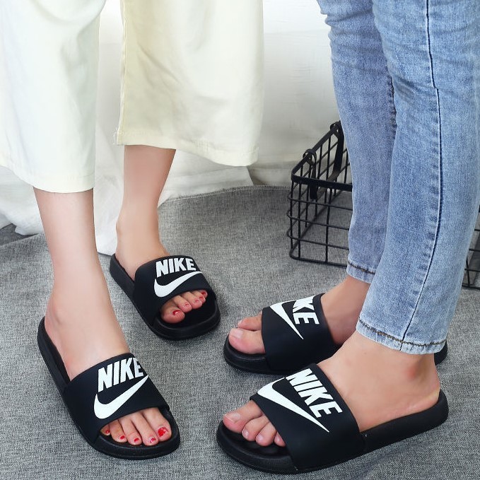 Sukky มาแรงสุดฮิต รองเท้าแตะแฟชั่น รองเท้าแตะชายหญิง 🥰ลายสุดคลาสสิคแสนเท่ ใส่ไปได้ทุกที่ใส่แล้วดูดีจนต้องบอกต่อ🤩