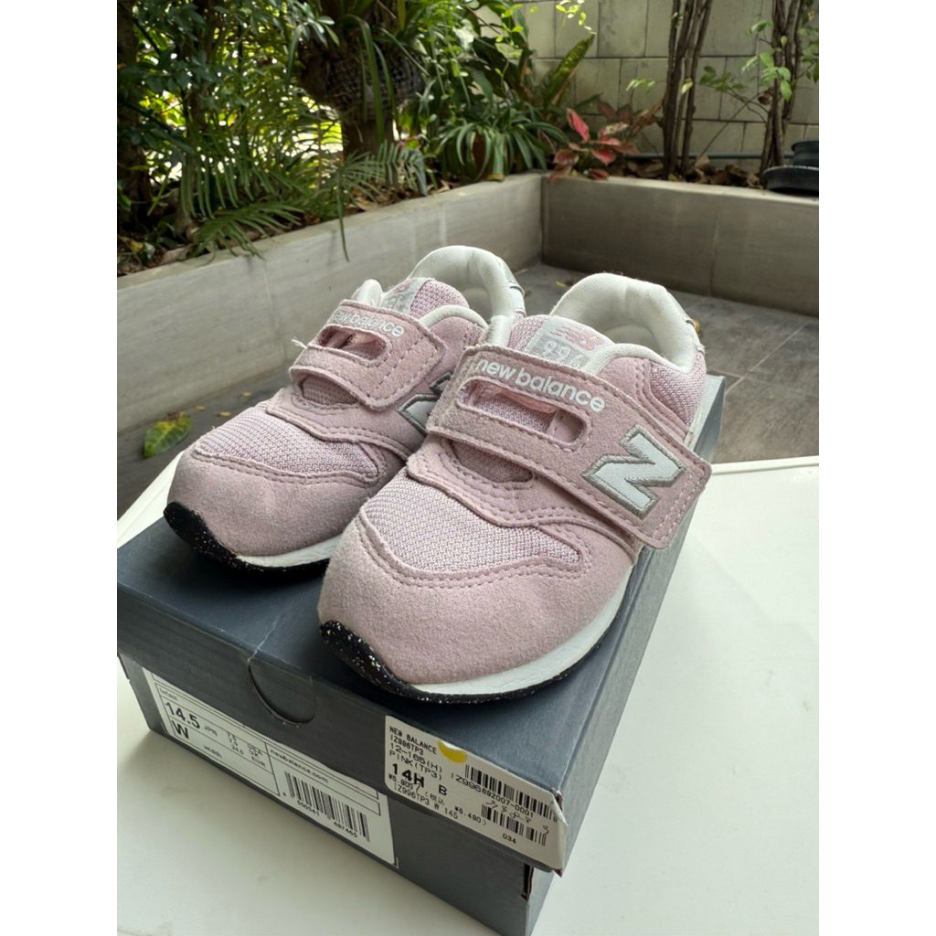 รองเท้าเด็ก “มือสอง” NEW BALANCE สีชมพู ขนาด 14.5 JPN IZ996TP3