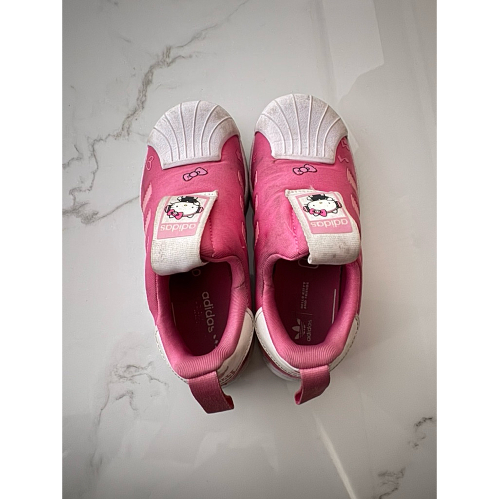 รองเท้าเด็ก addidas มือสอง