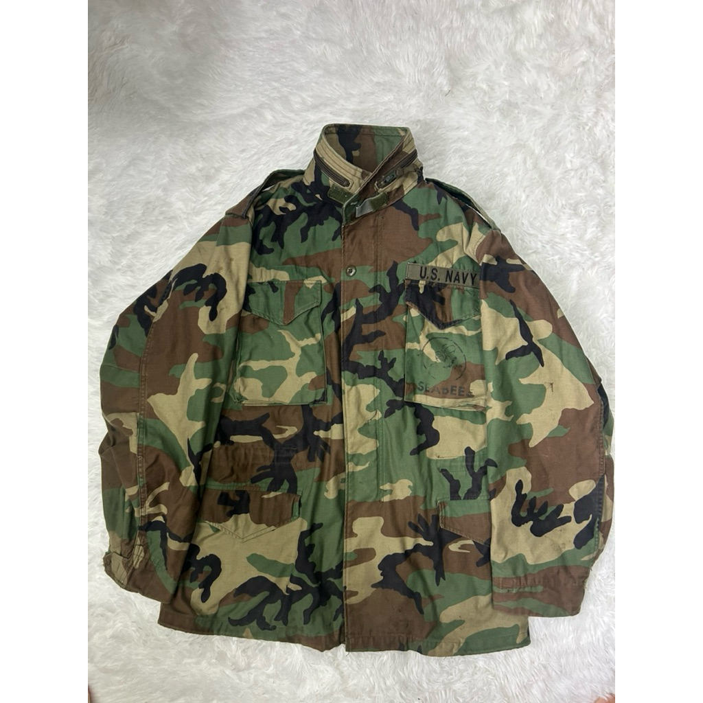 Jacket field M65 woodland Medium long ปี 96 Seabees รอบอก48“ยาว31”ไหล่20“แขน25” มือสองของแท้ ถ่ายจาก