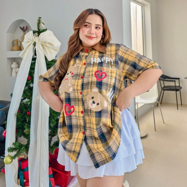 เสื้อเชิ๊ตแขนสั้น ลายสก๊อต สกรีนลายน้องหมี แต่งปก 4 สี 4 ไซส์ - รูปที่ 3