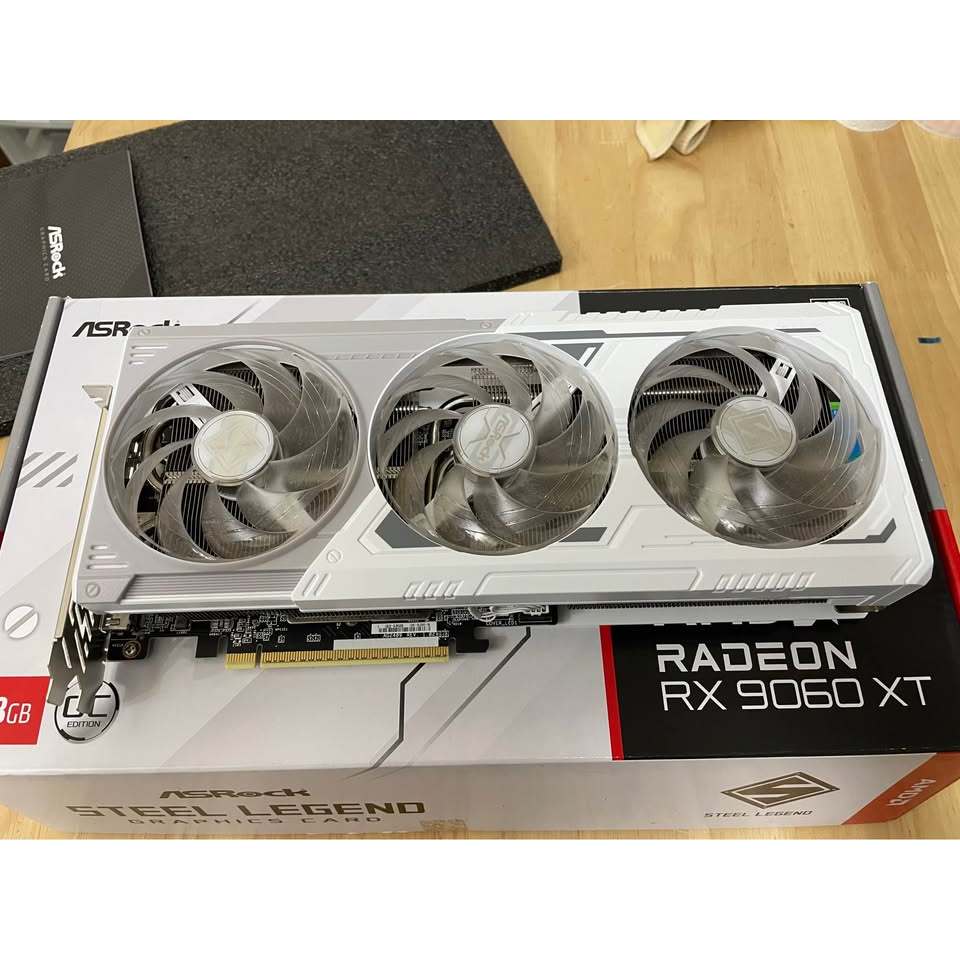การ์ดจอมือสอง : RX 9060XT 8GB Steel Legend สภาพดี