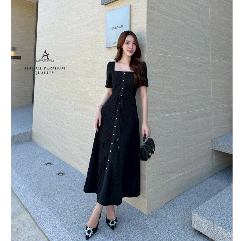 ABIGAIL เดรสลูกไม้แต่งกระดุม-Black