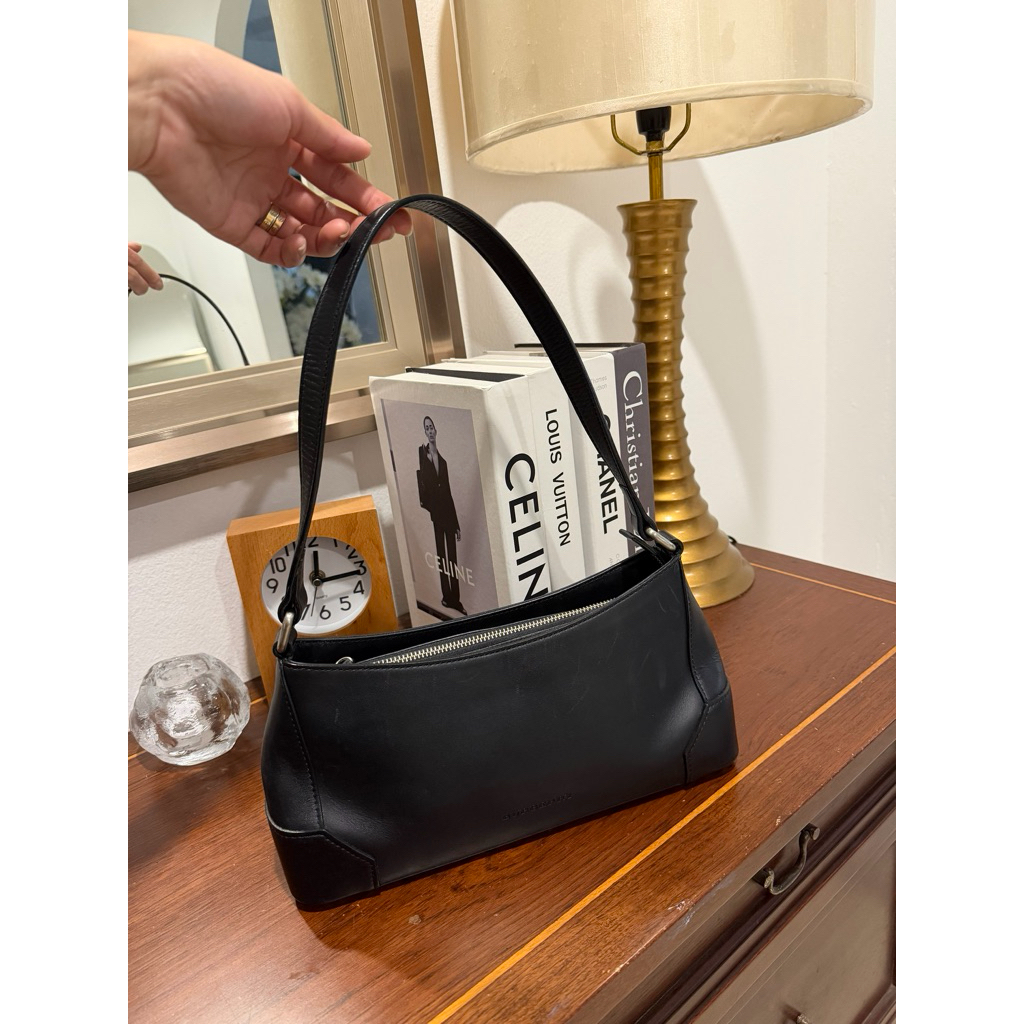 used Burberry shoulder bag style Y2K