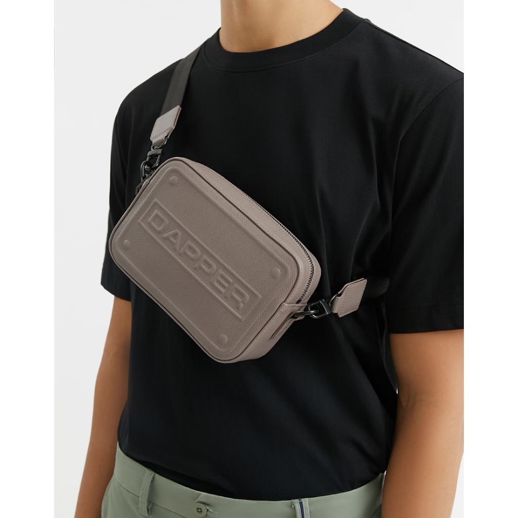 DAPPER กระเป๋าสะพายข้าง DAPPER Embossed Crossbody Bag สีเบจ (BM5/BE/1293SF) - รูปที่ 6