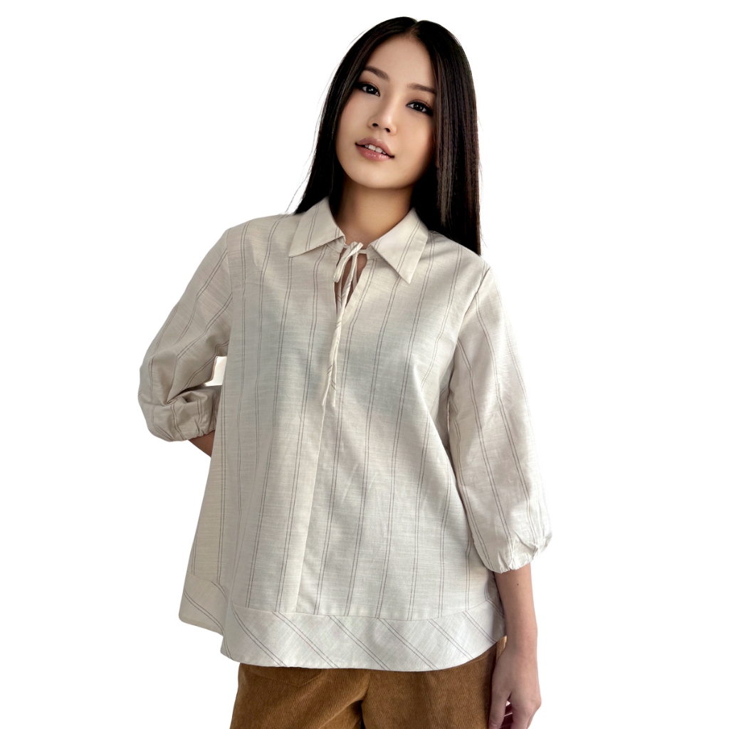 Blue Corner เสื้อเบลาซ์ แขนพอง 3 ส่วน ลายทาง สีเบจ / 3/4 Sleeve Top (Beige)