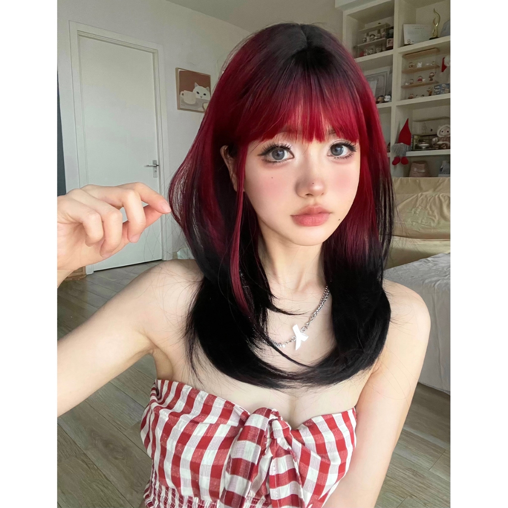 GDS Wigs วิกผมตรงสไลด์เลเยอร์สีแดงไฮไลท์ดำ ปลายงุ้ม มีหน้าม้า  (ยาว 50 cm)