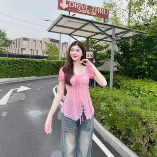 เสื้อแขนตุ๊กตา ทรงยาวชายพริ้ว แต่งลูกไม้ ระบายอก หลังสม็อค ผ้าซีฟอง ใส่สบาย LG045
