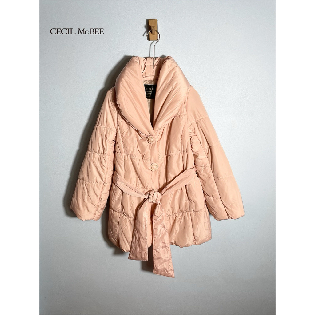 CECIL McBEE เสื้อโค้ทบุนวมสีชมพู (มือสอง)