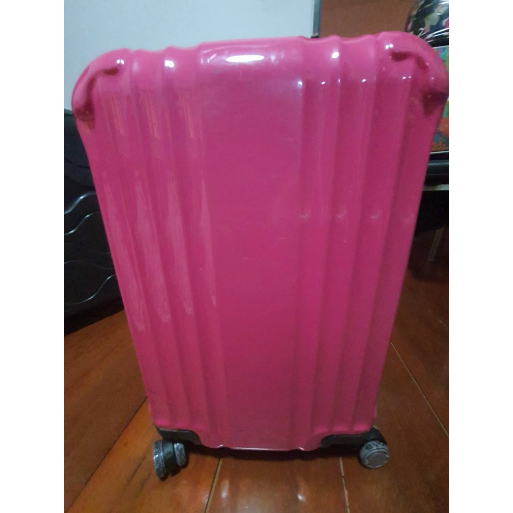 กระเป๋าเดินทางล้อลากสีชมพู Legend Walker
