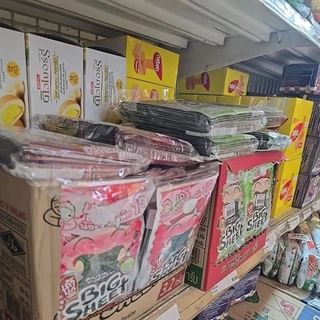 สาหร่ายเถ้าแก่น้อย Tao Kae Noi สาหร่ายปรุงรส (แผ่นใหญ่) ขนาด 3.5 กรัม ☓ 12 ซอง (ไม่ใช่กล่องกระดาษนะครับ)