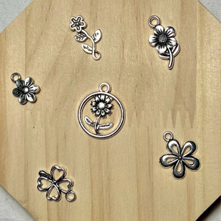 จี้เงินเหล็ก จี้โลหะ ดอกไม้ 1 ชิ้น