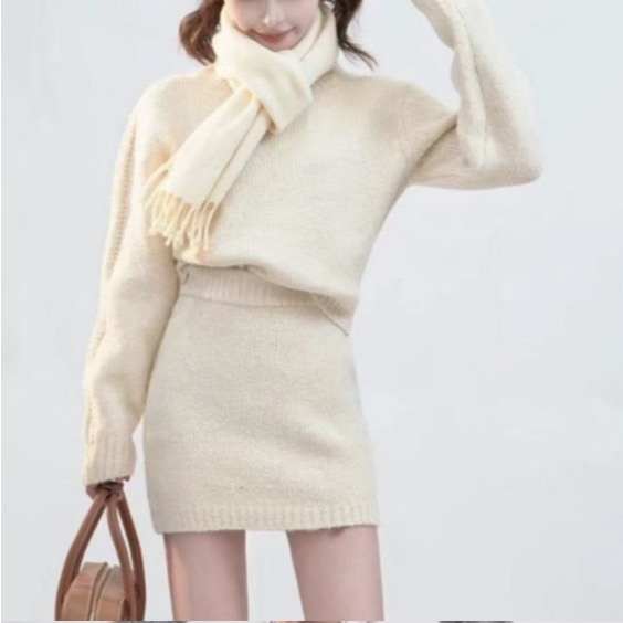 Kowie Korea ( 441 ) Sydney งานเซ็ทผ้าอุ่นเสื้อ+กระโปรง ชุดขึ้นเครื่อง ชุดกันหนาว ชุดไหมพรมสีขาวครีม สีน้ำตาล
