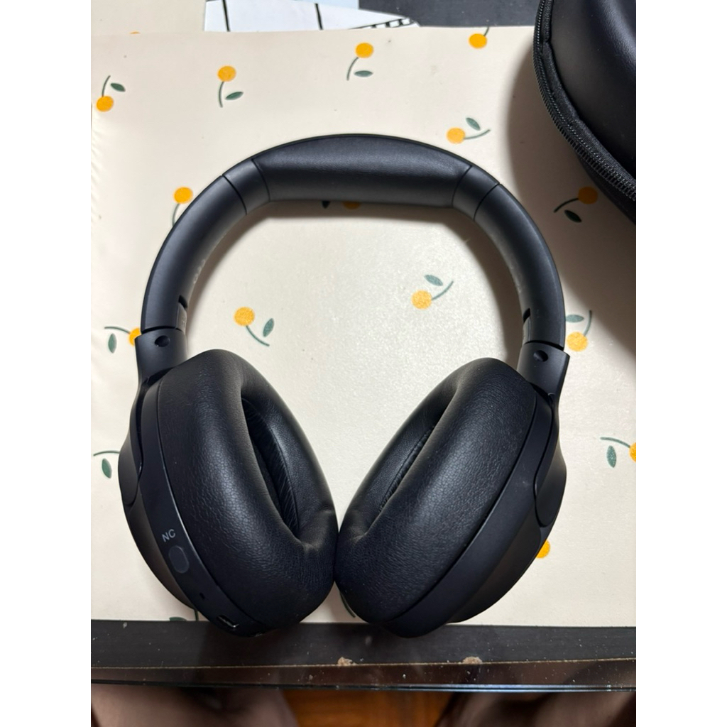 หูฟัง Tozo H10 สีดำ แบบหนังครอบหูนิ่ม