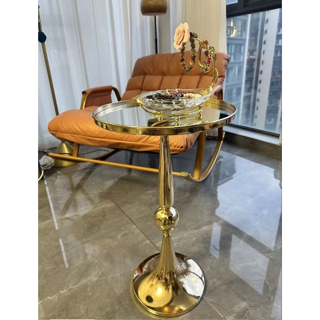 โต๊ะกาแฟข้าง/โต๊ะมุมสไตล์อิตาลีเรียบง่ายสำหรับห้องนั่งเล่น โดดเด่นด้วยดีไซน์เหล็กดัดโลหะสุดทันสมัย - รูปที่ 2