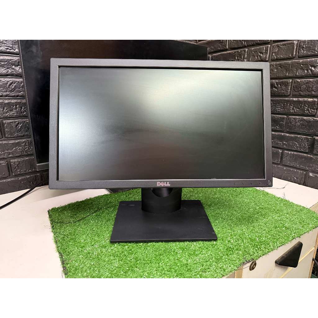 จอคอมพิวเตอร์ คุณภาพดี ยี่ห้อDell 20 นิ้ว wide screen  VGA Display port MONITOR จอคอมมือสองคัดสภาพสว