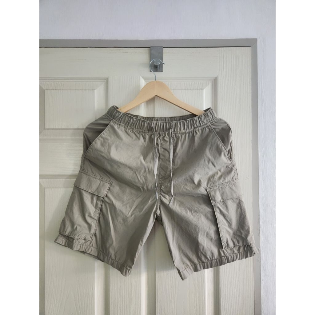 H&M Relaxed Fit Cargo Shorts Men size S แท้💯✅️