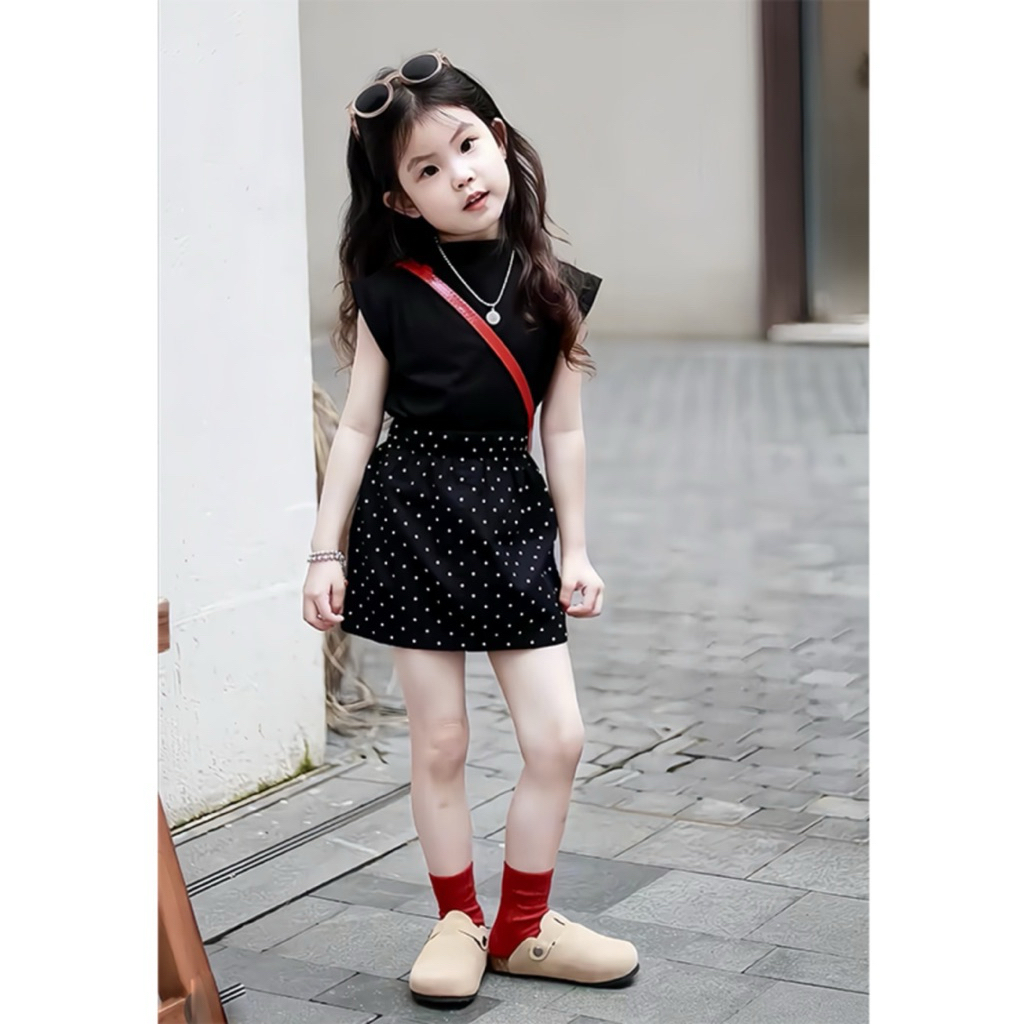 [Namsaii kids]🔥พร้อมส่ง🔥ชุดเซท2ชิ้น ชุดเด็กผู้หญิง เสื้อแขนสั้น + กระโปรงลายจุด สไตล์เกาหลี
