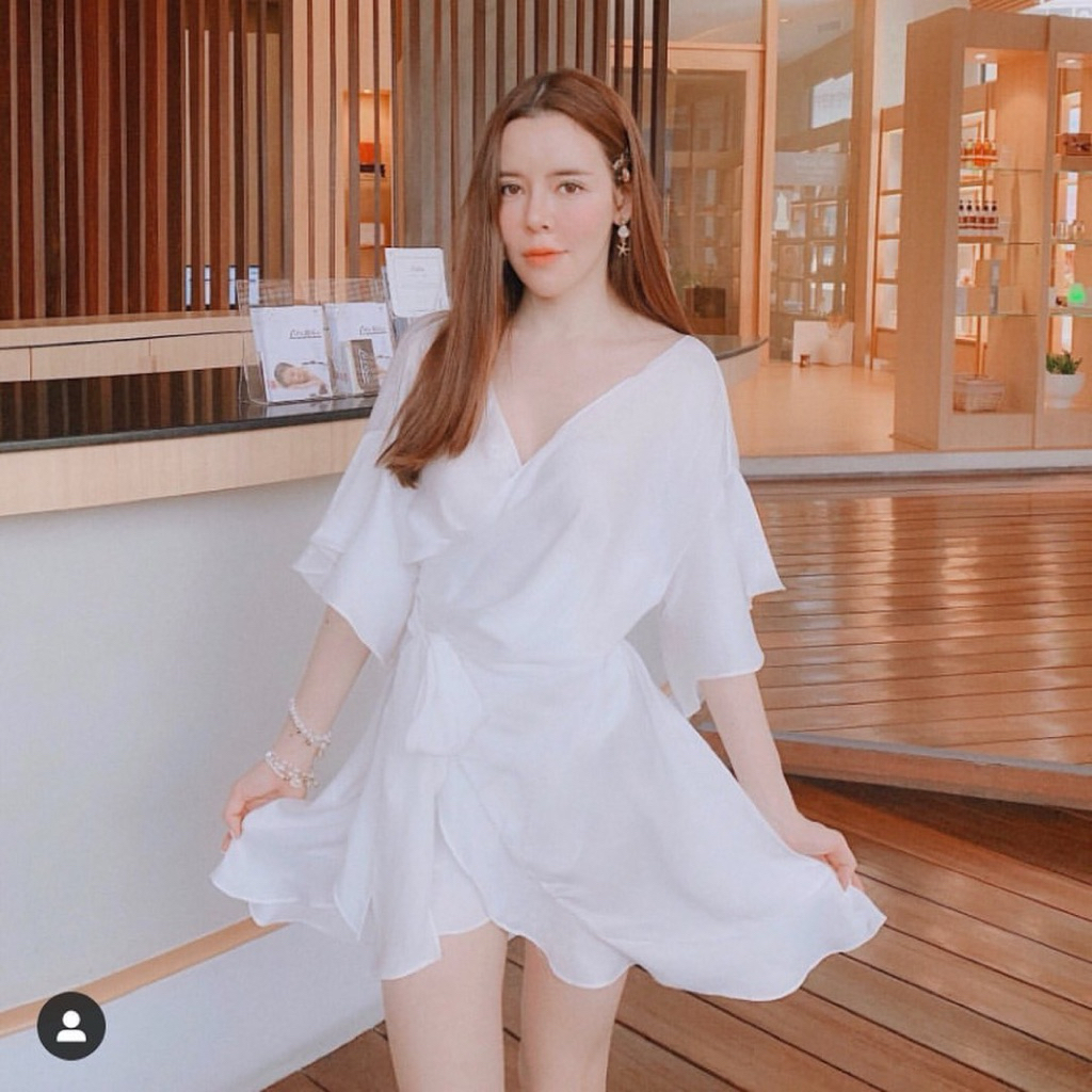 FLAT2112 FT269 : GEE GEE RUFFLE SILK WRAP สีขาว : Freesize