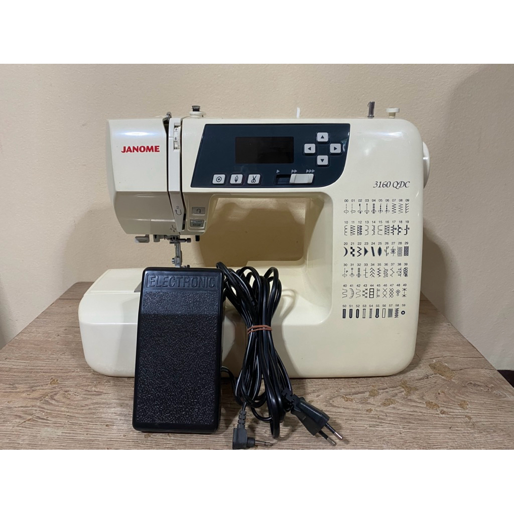 ขาย จักรเย็บผ้า Janome