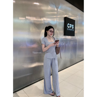 Setคอเหลี่ยมแขนสั้น มาพร้อมกางเกงขายาว เป็นBasicชิวๆชุดเดียว…