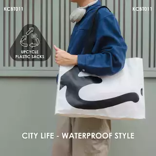 KIM&CO. ORIGINAL - Boxy Tote – “Logo Type Series” (KCBT011) กระเป๋าKC shopping bag สีขาว