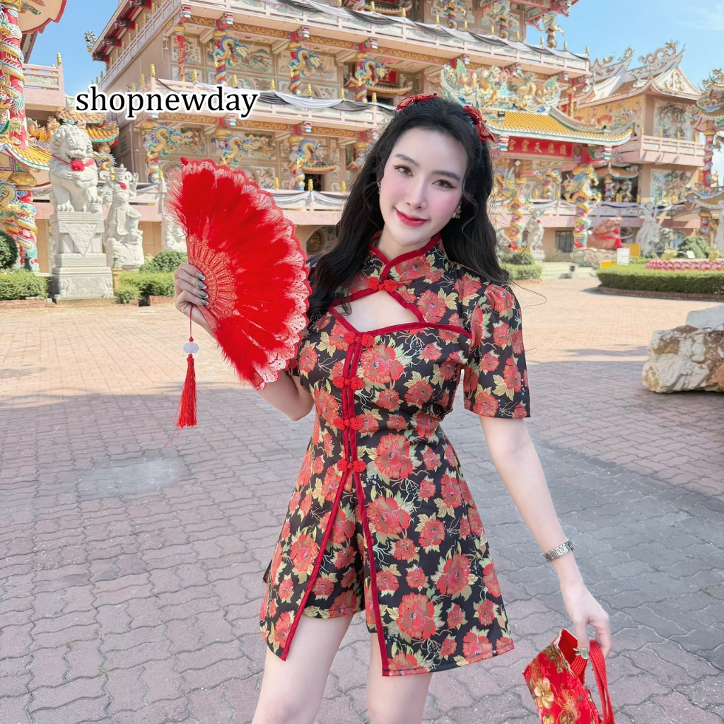 ชุดเซ็ทสั้น กี่เพ้า ผ้าครัช พิมพ์ลาย เสื้อคอจีนเว้าอกผ่าหน้าพร้อมสายผูกเอว+กางเกงเอวเรียบสม็อคหลังซิปข้าง ใส่ตรุษจีน A74