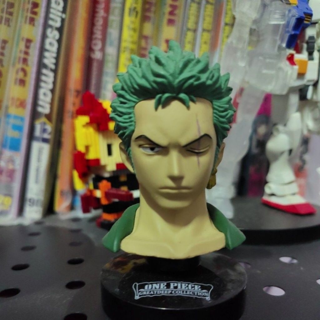 FIGURE ZORO ONEPIECE