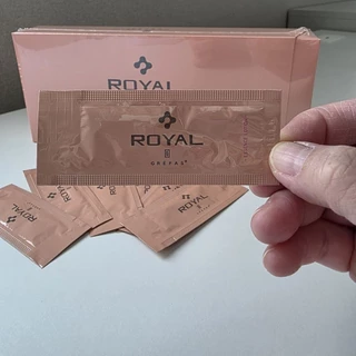 Grefas Royal Essence Lotion เกรฟาส โรยอล เอสเซนส์ โลชั่น ผิวอ่อนวัย กระชับรูขุมขน จุดด่างดำจางลง ริ้วรอยดีขึ้น