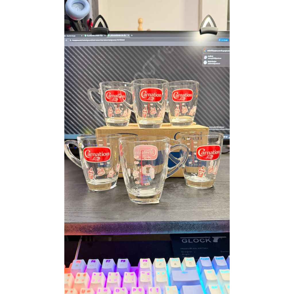 แก้วชงคาร์เนชั่น มีสเกล มีหู ลายคัพเค้ก  ( 6ใบ) 1กล่อง