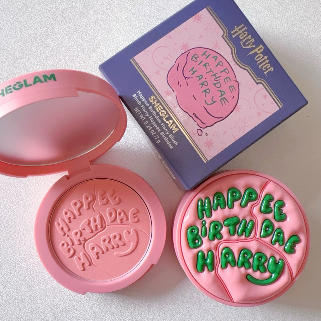 (🔥พร้อมส่ง/แท้/ส่งไว🔥)𝐇𝐚𝐫𝐫𝐲 𝐏𝐨𝐭𝐭𝐞𝐫 𝐗 𝐒𝐇𝐄𝐆𝐋𝐀𝐌 𝐇𝐚𝐩𝐩𝐞𝐞 𝐁𝐢𝐫𝐭𝐡𝐝𝐚𝐲 𝐇𝐚𝐫𝐫𝐲 𝐁𝐥𝐮𝐬𝐡 🍰🌸🎀 บลัชสีสวย น่ารักมาก