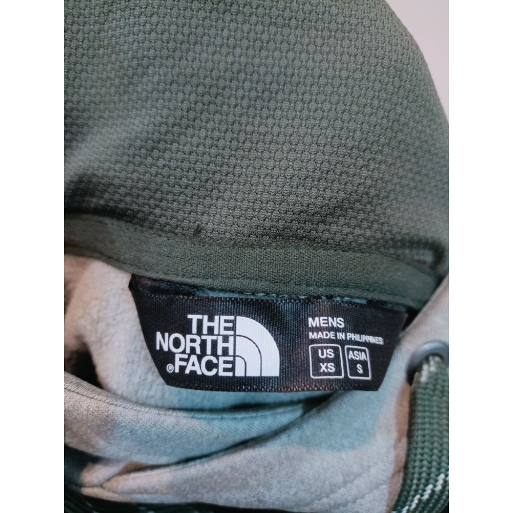 เสื้อกันหนาว the north face มือสอง