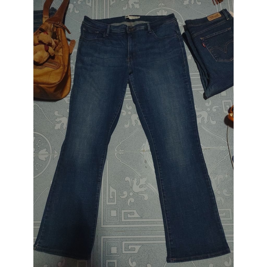กางเกงยีนส์ Levi's512 Perfectly Slimming boot cut Made in SriLanka เอว35" สะโพก48" ยาว41" เป้า 10"ผ้
