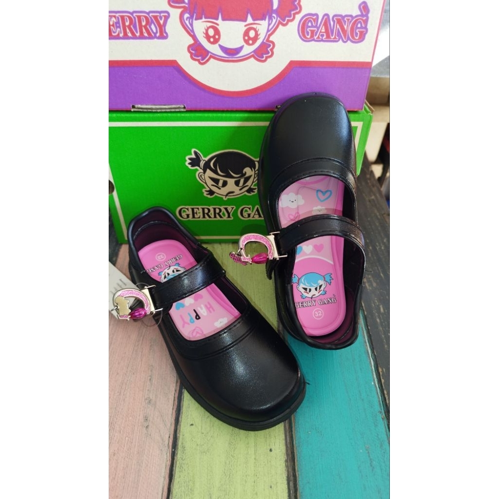 Gerry Gang รองเท้านักเรียนหญิงรุ่นG-6607