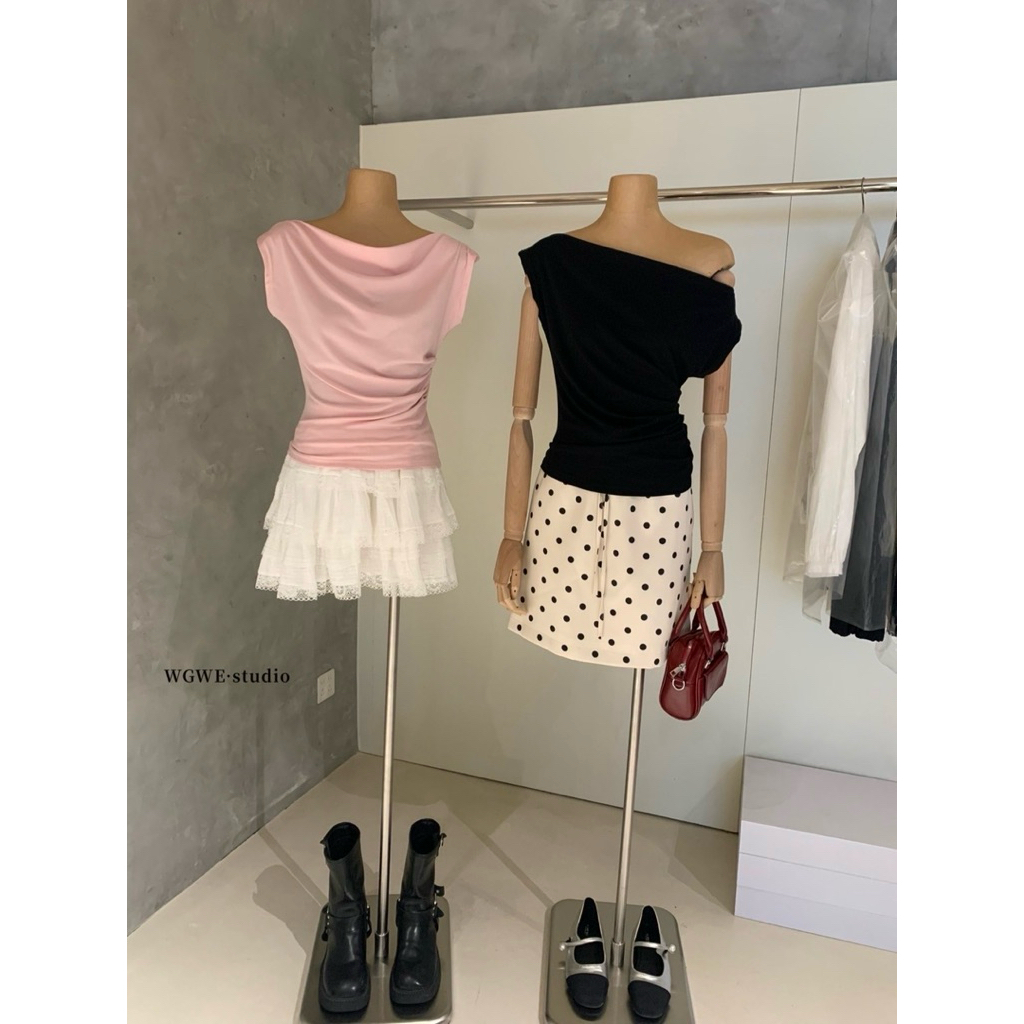 8792# เสื้อคอถ่วง จะใส่เป็นเปิดไหล่ก็ดู sexy งานสวย จับจีบย่นช่วงเอว  TAG:WG.WE 🇰🇷 - รูปที่ 2