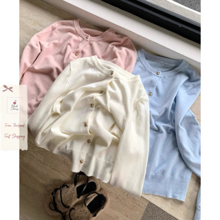 เสื้อคาร์ดิแกนผู้หญิง ไหมพรม แขนยาว ผ้านุ่ม ไม่บางไม่หนา คอกลม แต่งกระดุมทอง เรียบหรู | Black Cherry
