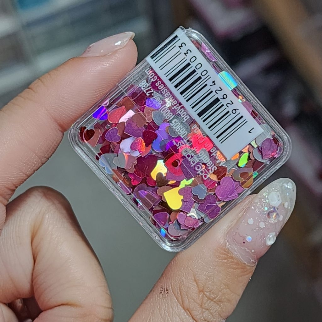 Heart Multi Glitter กลิตเตอร์ หัวใจ งานผสมรวมโทนชมพู- เงิน งานวิ้ง เงาสะบัด ฝั่งง่าย บรรจุตลับเหลี่ยมใสค่า