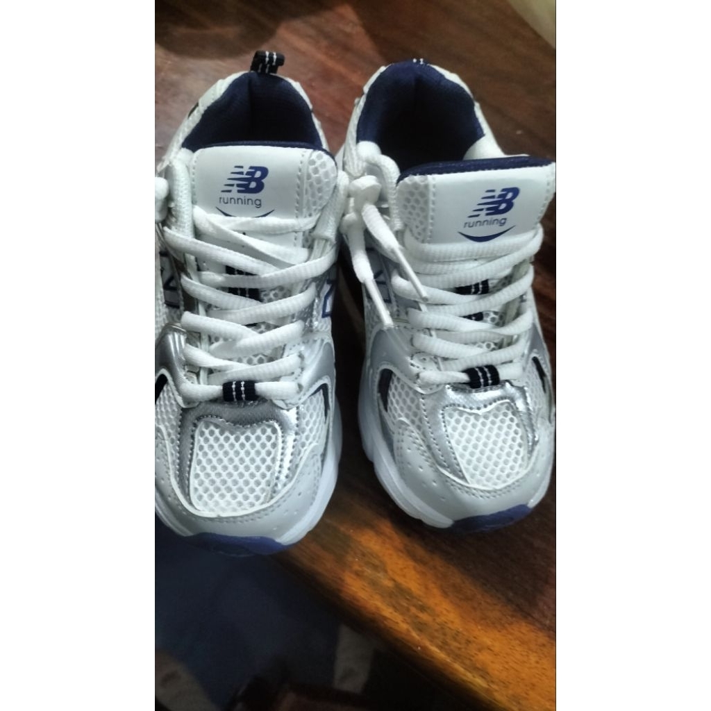 รองเท้า new balance สวย