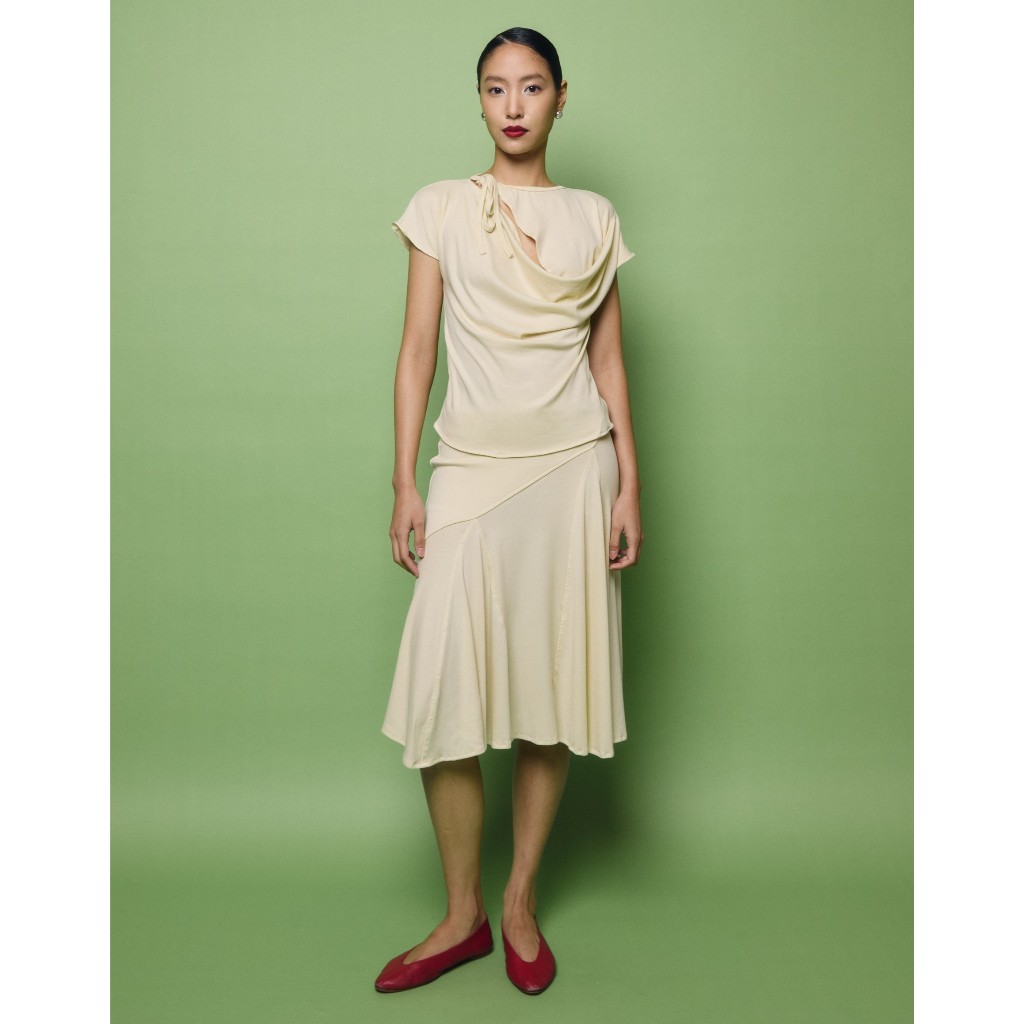 Weekend begins - Clara in cream