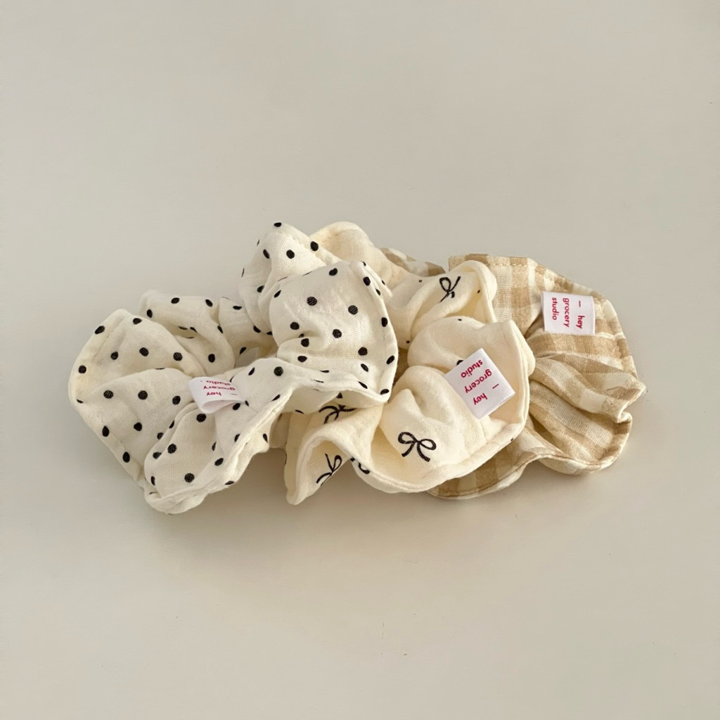 cottage cloud - scrunchie handmade ยางมัดผมพร้อมส่ง ยางรัดผมพร้อมส่ง