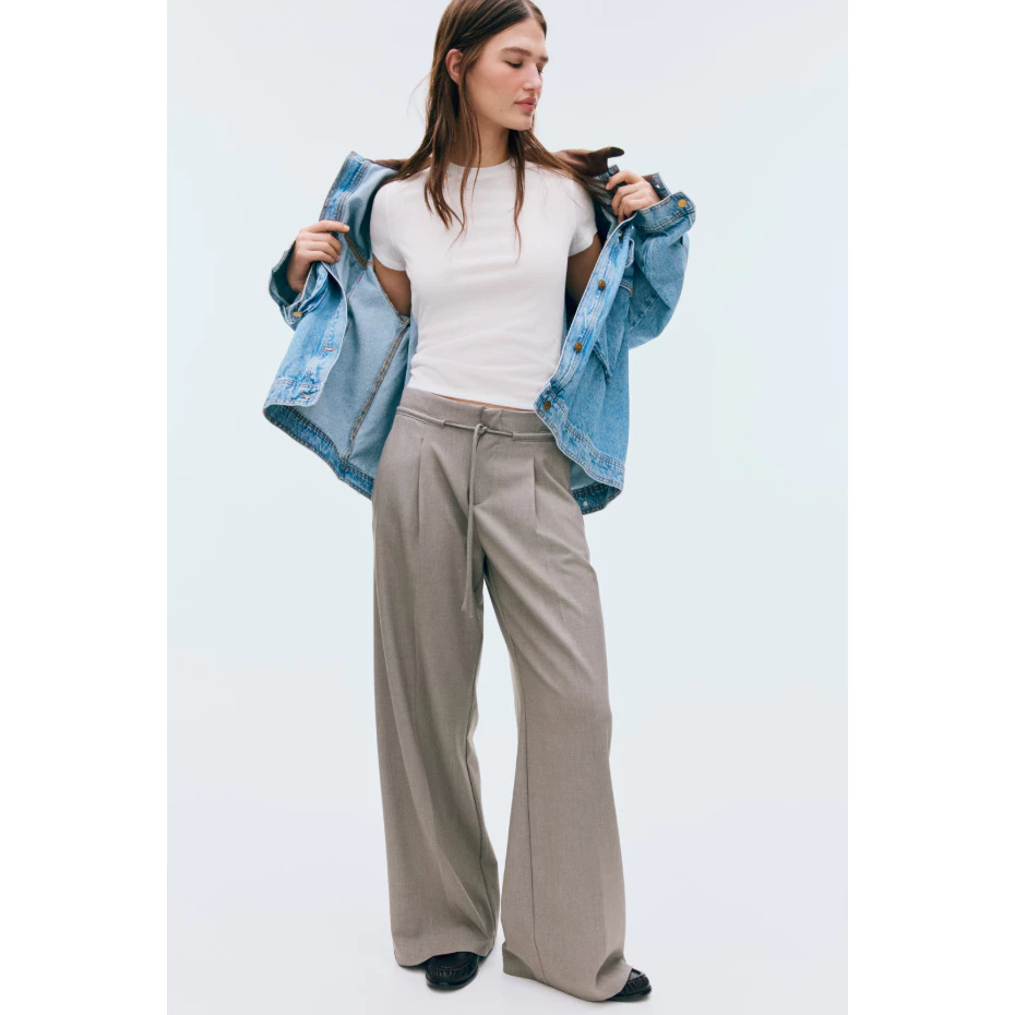 H&M(เอชแอนด์เอ็ม) กางเกงทรงตรงผูกเชือกเอว Women Tailored drawstring trousers 1313695_1