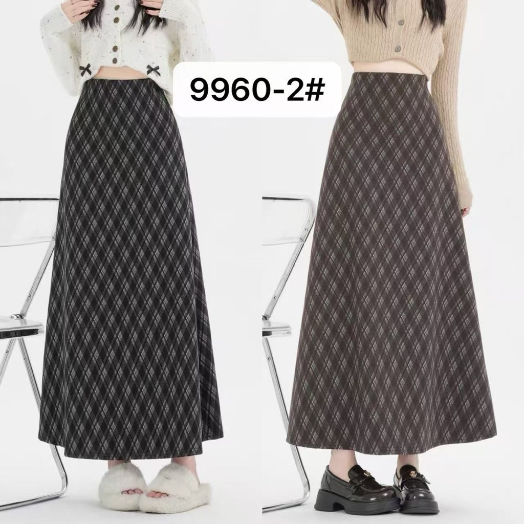 กระโปรงทรงเอยาวลายสก๊อตผ้าหนังกลับ เอวยางยืดเรียบด้านใน #9960-9960-2