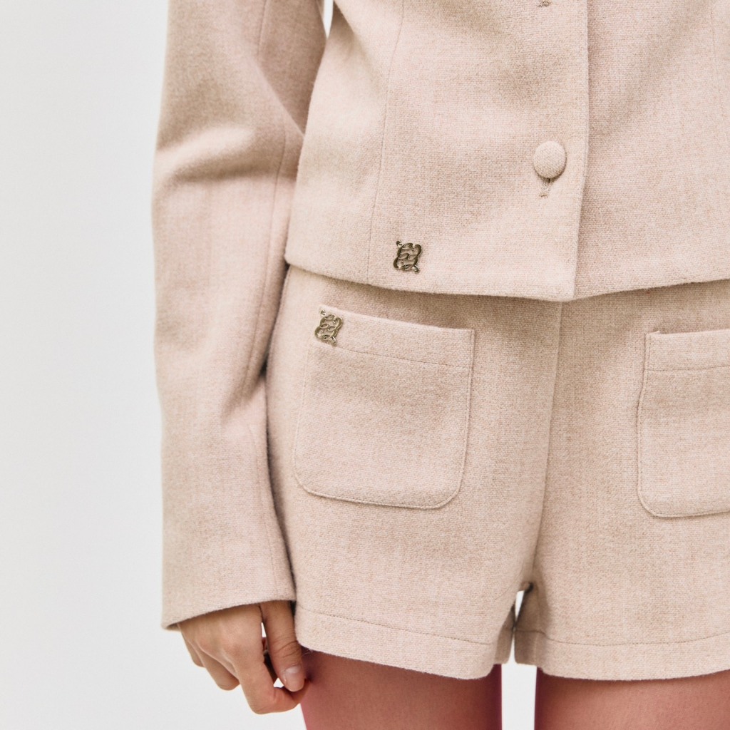 CHUUCHOP - (S-XL) Pinyin Shorts กางเกงขาสั้นเอวต่ำ พรางหุ่น เก็บสัดส่วนได้ดี (C8489) - รูปที่ 3