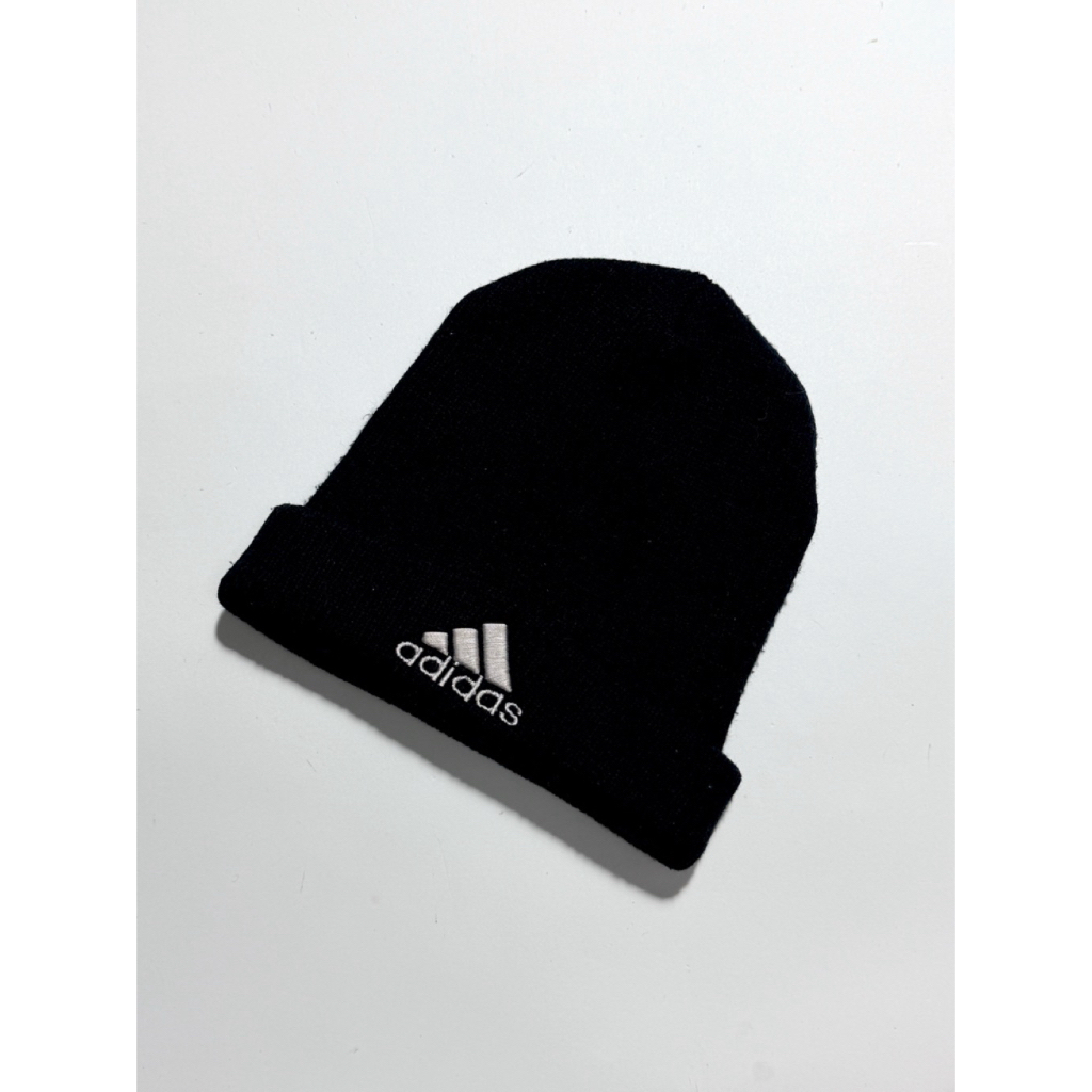 หมวกไหมพรม adidas มือสองสภาพดี