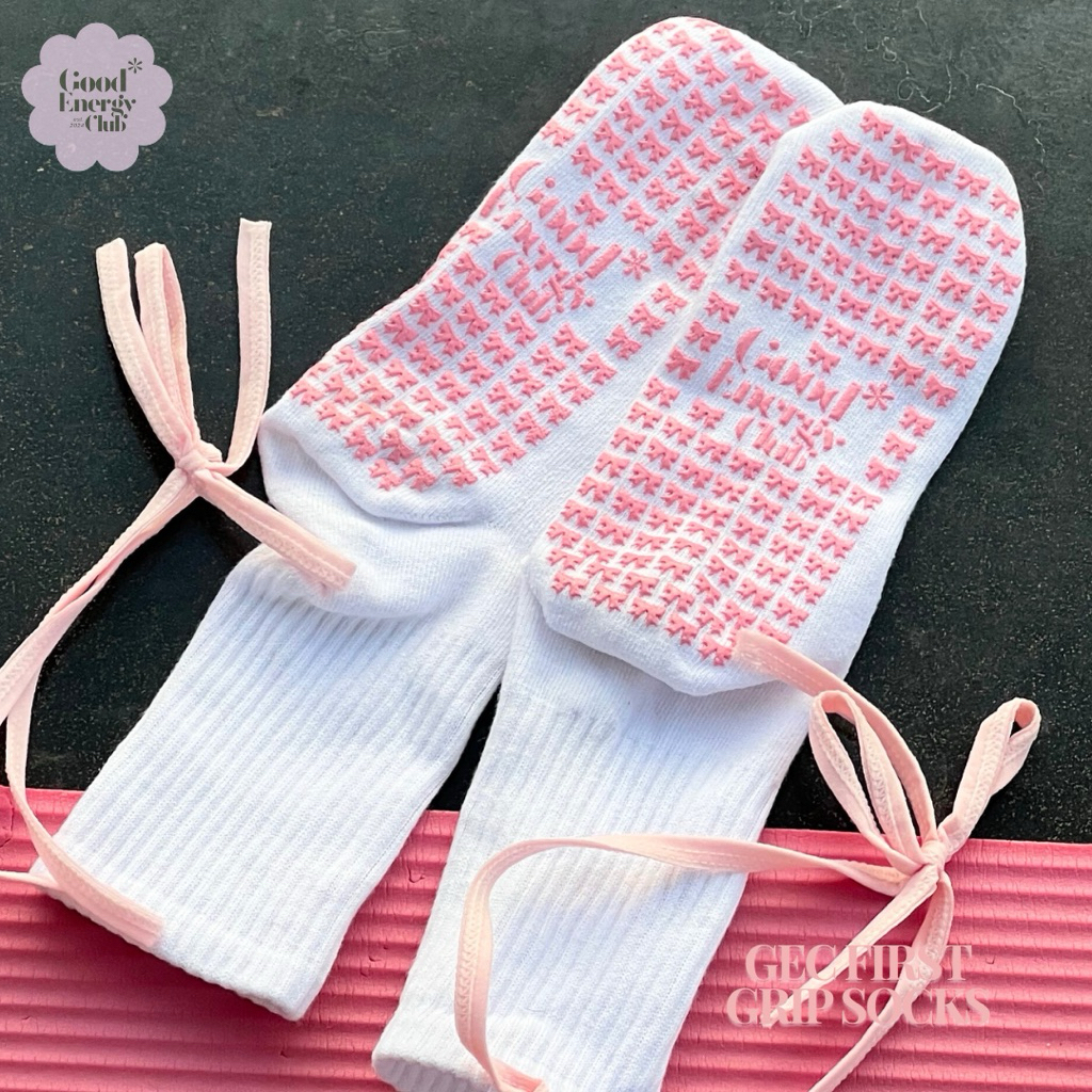 GOOD ENERGY CLUB - GEC FIRST GRIP SOCKS ถุงเท้าพิลาทีส ถุงเท้าโยคะ กันลื่น (15M-15N)