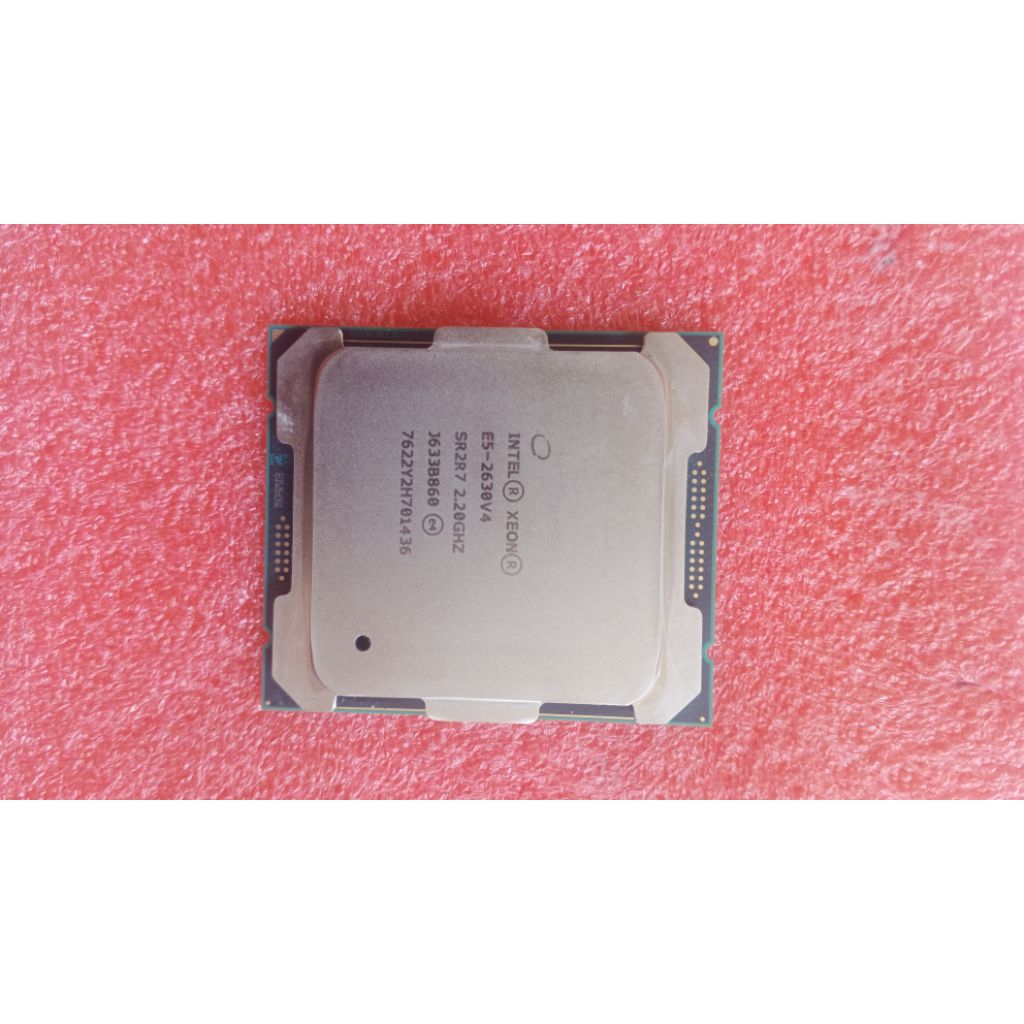 Intel Xeon E5-2630V4 มี 10 คอร์ และ 20 เธรดช้ ซ็อกเก็ต LGA 2011-3