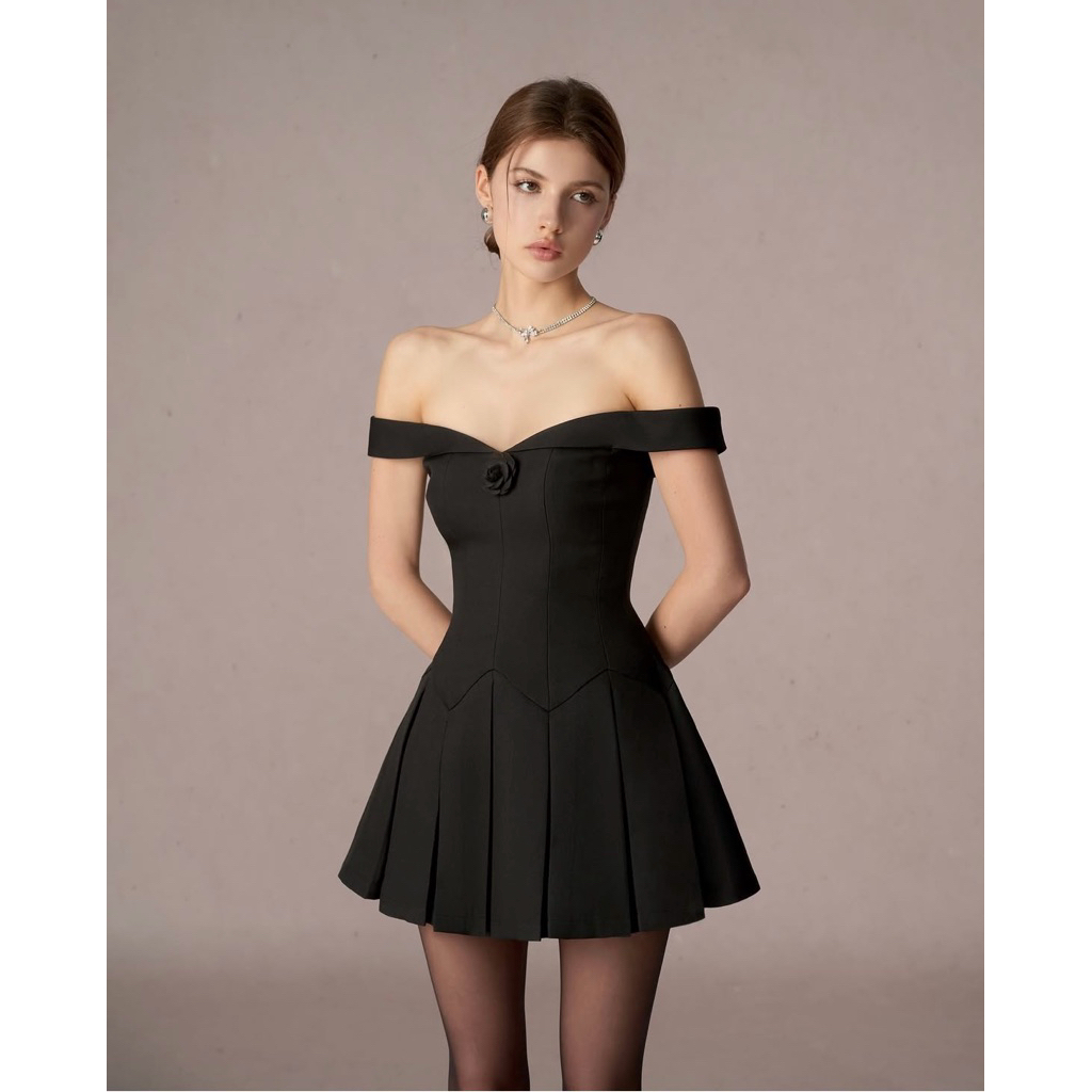 Kamila Dress (ขาว,ดำ) แบรนด์ Redbean พร้อมส่ง
