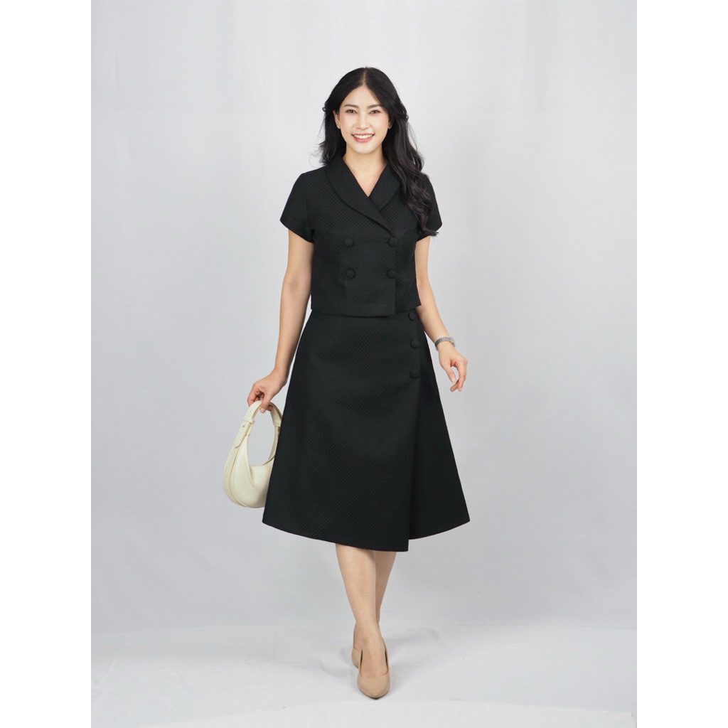 กระโปรงป้าย ราชวัตรดำ