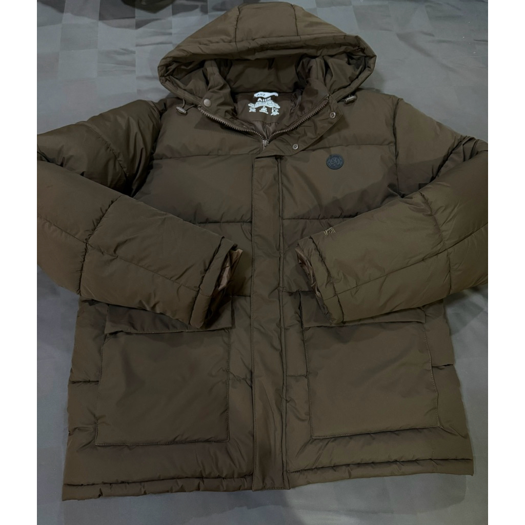 เสื้อกันหนาวกันลมผู้ชาย Aiiz สีน้ำตาล อก52 ยาว29 มีฮู้ดถอดไม่ได้ อุ่นมาก